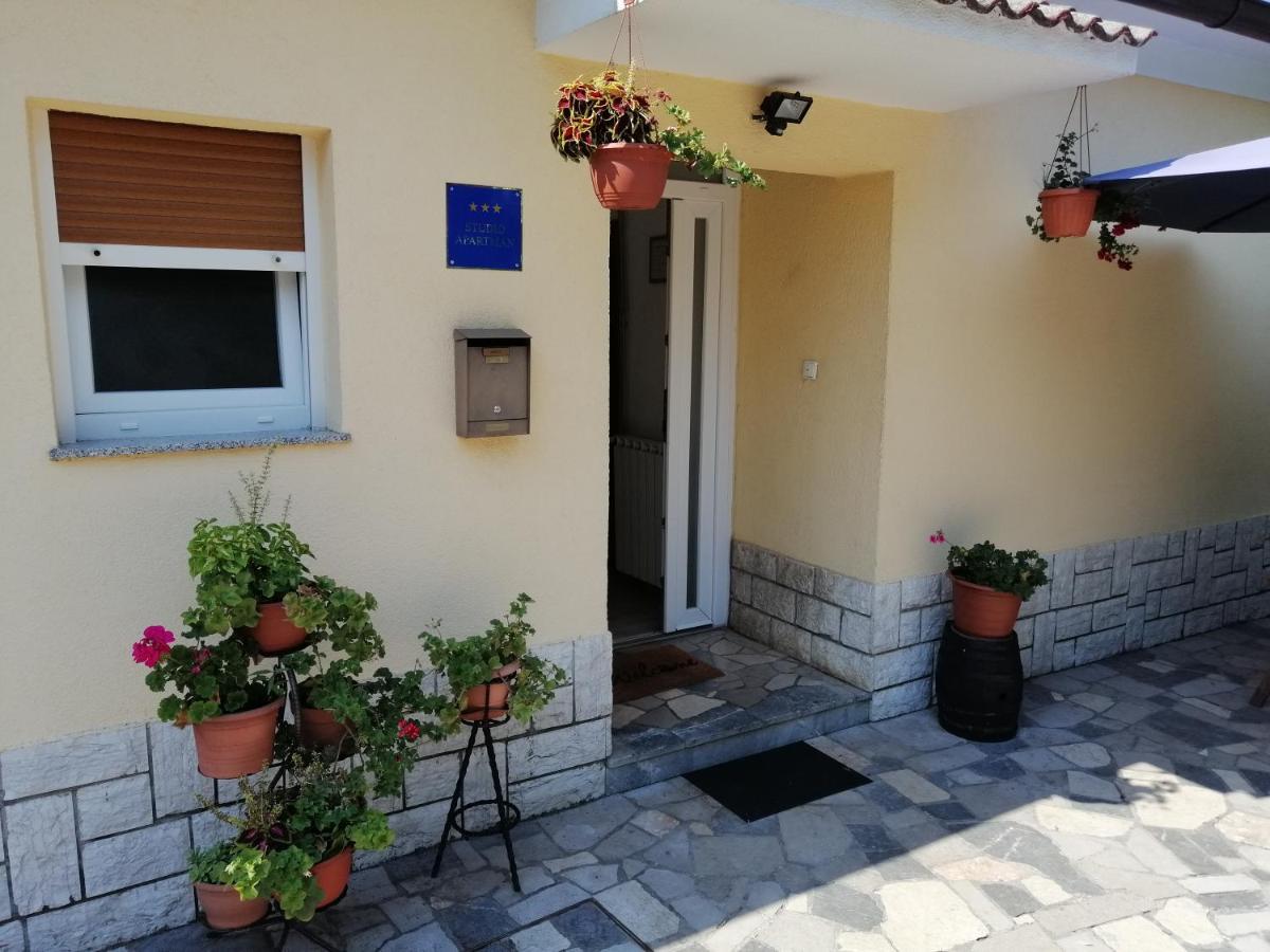 Studio Apartment Vigo - Рийека Екстериор снимка